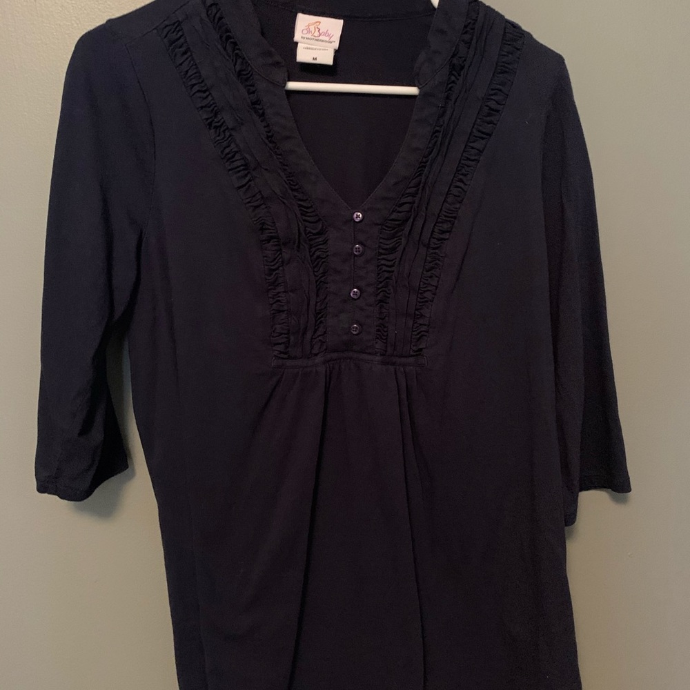 Oh Baby by Motherhood medium navy top